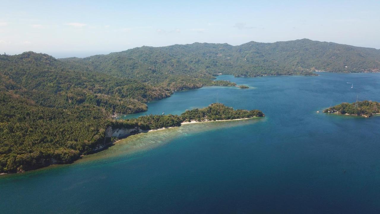 White Sands Beach Resort Lembeh Bitung Εξωτερικό φωτογραφία