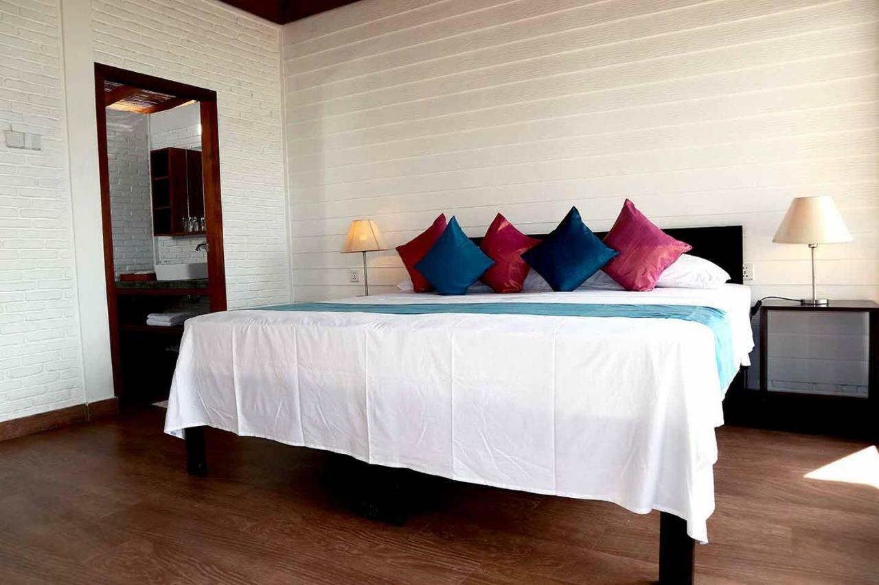 White Sands Beach Resort Lembeh Bitung Εξωτερικό φωτογραφία