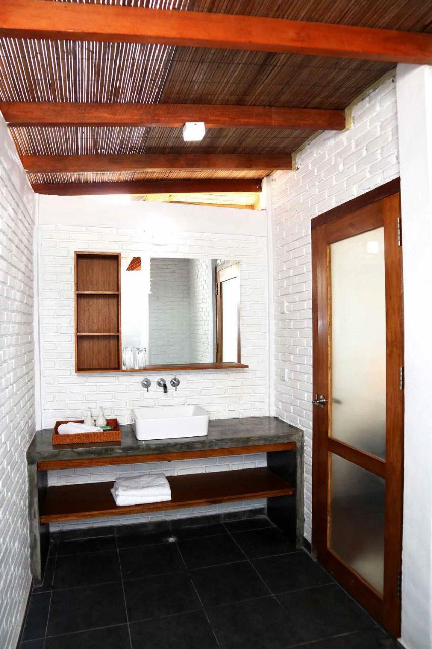 White Sands Beach Resort Lembeh Bitung Εξωτερικό φωτογραφία