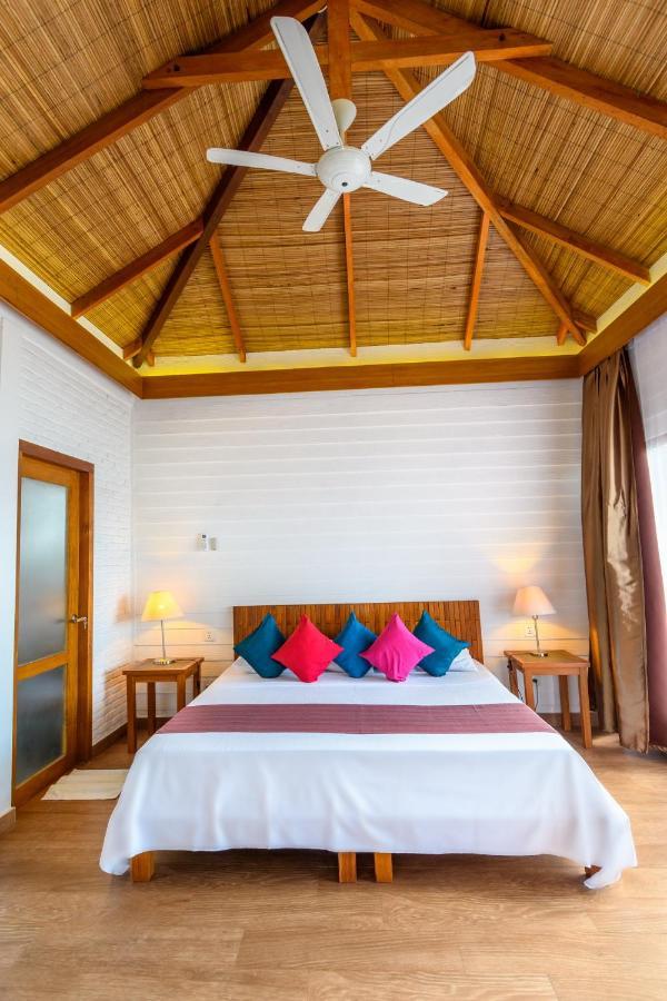 White Sands Beach Resort Lembeh Bitung Εξωτερικό φωτογραφία